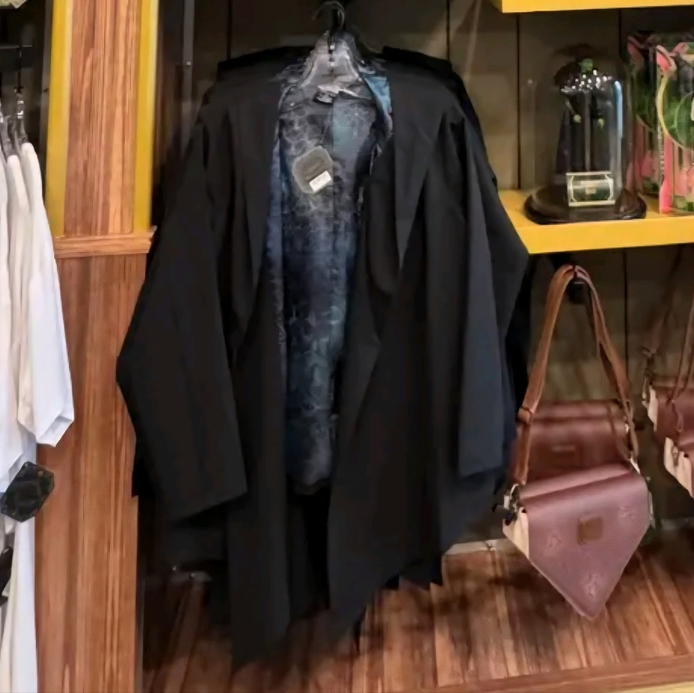 Universal Studios Wicked Adult Hooded Cardigan Wizard Of OZ Size Large NWT